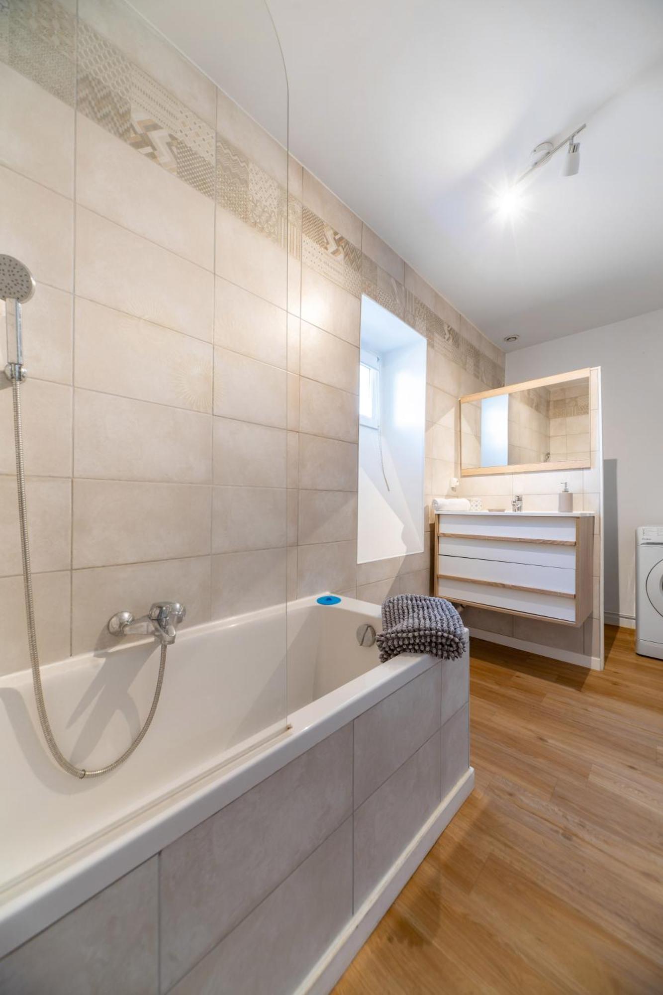 Le Celestin - Appartement 2 Chambres Avec Jardin En Centre Ville Vichy Eksteriør bilde