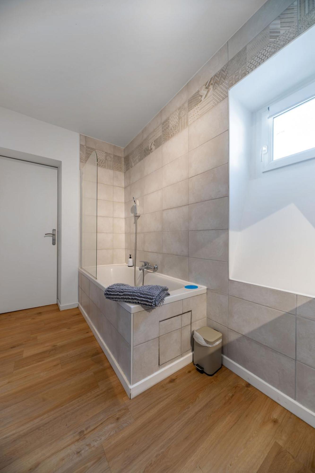Le Celestin - Appartement 2 Chambres Avec Jardin En Centre Ville Vichy Eksteriør bilde