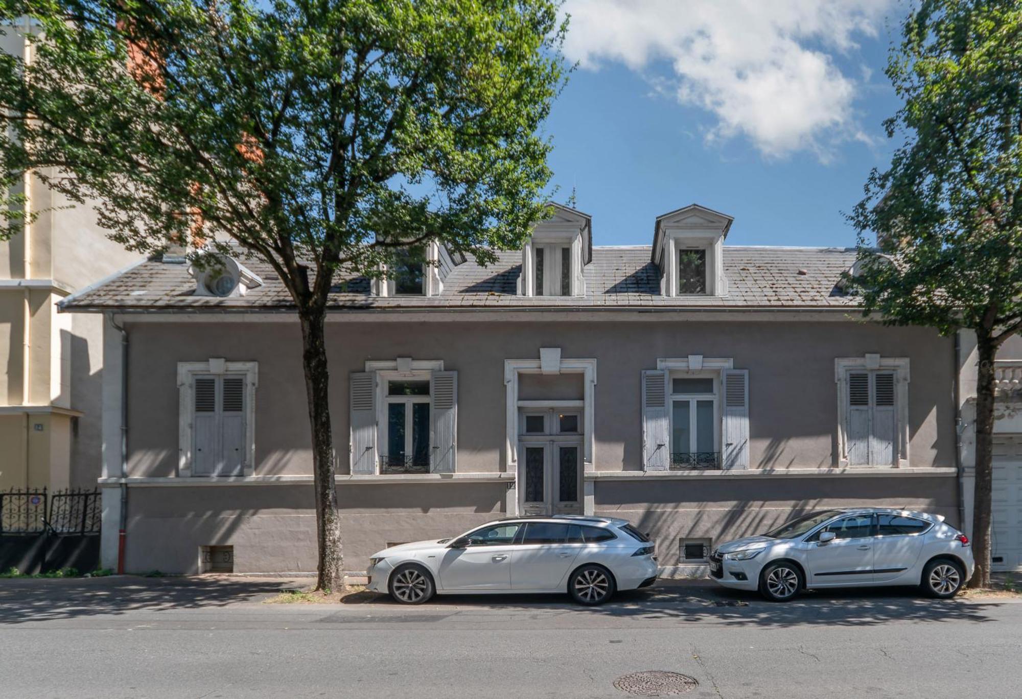 Le Celestin - Appartement 2 Chambres Avec Jardin En Centre Ville Vichy Eksteriør bilde